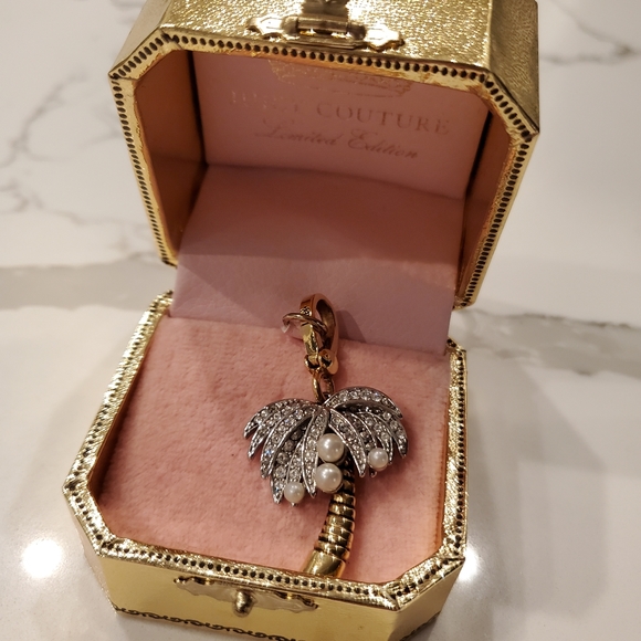 Juicy Couture Jewelry - 👑💕🌴Juicy Couture Palm Tree Pearl Charm Silver Gold Crystals limited edition